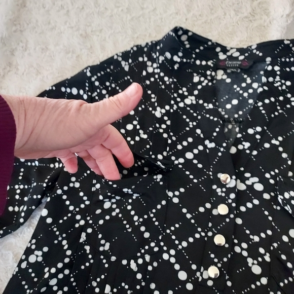 Cocomo Stretch Black & White Abstract Polka Dot Top Artsy Comfy - Picture 5 of 8